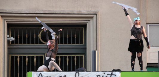 Fotoreportaje: Rostros y carteles de la Marcha Feminista del Día de la Mujer 2019 en Santiago de Chile