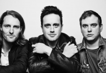 No dejes de escuchar ”Parachute”