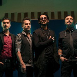 Beto Cuevas canta ‘Milagro’ junto a Lucybell!