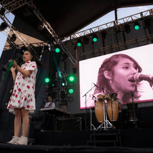 Denise Rosenthal, Pascuala Ilabaca y Mariel Mariel se unen en el evento gratuito «La Matria Mic»