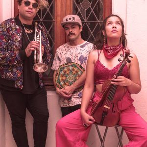 Personal Papers debuta con videoclip filmado durante el estallido social y colabora con el trompetista «Caluga» Escobar