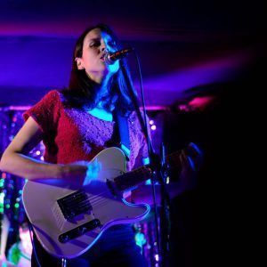 Elisa y la Respuesta a Todo lanza su nuevo single titulado ‘Cooper’