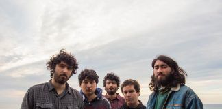 Electropop, nuevas rutinas y soledad: Flora estrena video para “Bailando a la Deriva”