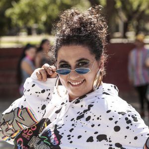 Con un videoclip que evoca los 90’s, la cantante de R&B Javiera Rosselot, presenta su nuevo single “Bring It Back”