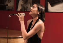 Carol Antonia estrena el single Reina Flora