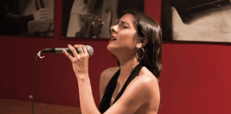 Carol Antonia estrena el single Reina Flora