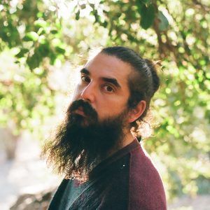 Felics nos sumerge en lisergia y nostalgia en su nuevo single «Hagamos Algo»