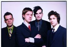 Interpol celebra el 20º aniversario de ‘Turn on the bright lights’ con el lanzamiento digital de ‘The black ep’