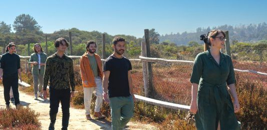 Agrupación musical “Alrojo” inicia campaña digital para materializar su primer disco
