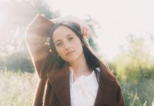 Mainos presenta su nuevo single y video «Sailing» homenajeando a un clásico de los años ochenta