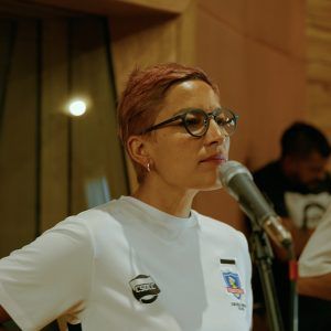 Cantemos todos y todas: Ana Tijoux reversiona himno del CSD Colo-Colo