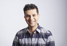 Sigue el éxito de Iván Alejandro: Terminó el 2022 entre los 10 de los más tocados en las radios chilenas