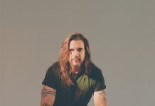 JUANES presenta ‘Ojalá’ y anuncia el lanzamiento de su nuevo álbum ‘Vida cotidiana’ para el 19 de mayo.