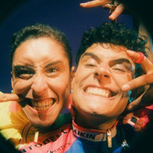 Sensualidad y reggaetón: escucha «23×3» del dúo Metalengua