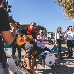 Bella Ciao: músico del Biobío se luce con su propia versión del clásico himno italiano