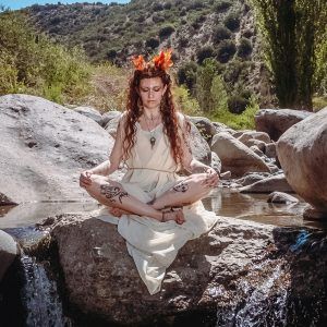 Nidra debuta con su primer single titulado “Human”.