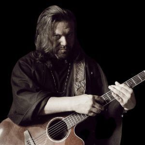 Mr.Tapp, músico itinerante chileno lanza nuevo single desde México y anuncia show de regreso junto a Hidalgo.