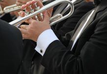 Atención músicos: taller online gratuito enseñará a difundir tu música en la prensa