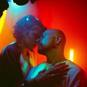 El Raku presenta «Addictive», su lado más íntimo y vulnerable