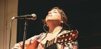 «Aún Nos Queda La Voz»: Escucha el potente canto de Daniela Vivar