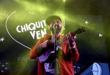 Juanito Ayala celebra 25 años de música junto a Sara Hebe y Metalengua en M100