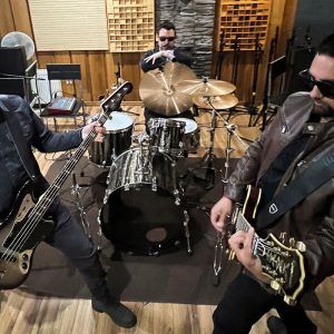 Desde Pto.Montt XFeniX lanza su esperado álbum debut “Espacio Tiempo”.