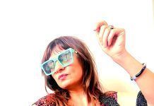 «Keep it funky»: Kella Stambuk presenta nuevo sencillo, junto a la rapera Rvyo