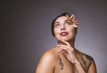 Directo al corazón: Priscila Ninoska presenta su nuevo disco Versos Esenciales