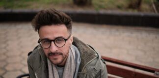 Escucha la música de «Caso 63» creada por Mowat