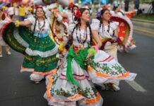 PARIS PARADE: Un novedoso despliegue artístico que celebra el talento nacional y la magia navideña