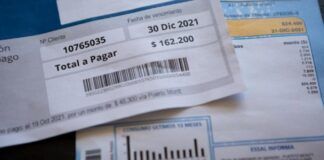 Organizaciones lanzan documento que ofrece medidas para superar las alzas de luz en Chile