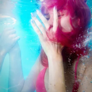 “Primera vez”: el nuevo hit de Qloud que fusiona hyperpop y electrónica para este verano