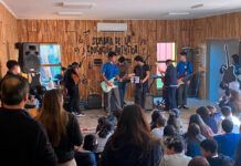 Estudiantes del Colegio Instituto Parral llegan a las redes de Tool tras impresionante homenaje musical en la SEA 2025