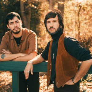 GONZALO YÁÑEZ estrena “MUÑECO VUDÚ” single adelanto junto a CRISTÓBAL BRICEÑO