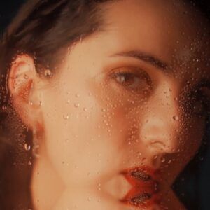 Daniela Amaya lanza “Llegar”, su nuevo single cargado de atmósfera y deseo