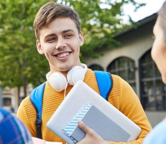 GLOBALÍZATE: la feria de idiomas más grande de Chile vuelve con tres jornadas gratuitas en Santiago y regiones