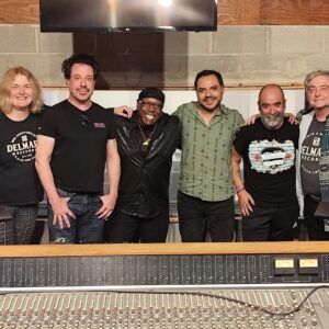 Banda chilena de blues hace historia al grabar “Back at the Chicken Shack” con el prestigioso sello Delmark Records en Chicago