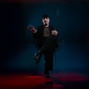 Joao Coello desborda disidencia y R&B en «Copas», su sencillo debut