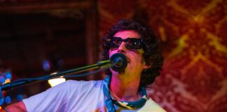 El folk punk chileno vuelve a Europa: Juani Mustard emprende su cuarta gira internacional