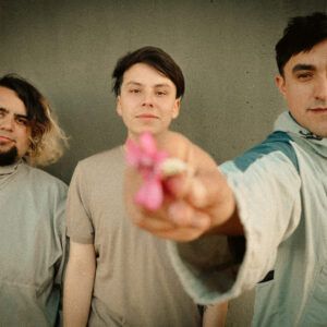Agonía estrena su primer disco de estudio “Los Árboles y sus Colores”