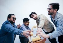 Ellos me llaman lanza su nuevo single: “Aquí no hay amor”