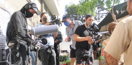 Historias que cruzan fronteras: CoArtRe abre convocatoria para taller gratuito de cine documental dirigido a personas migrantes en Chile