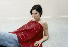 GRACIE ABRAMS REDEFINE SU SONIDO EN DAUGHTER FROM HELL, SU NUEVO ÁLBUM