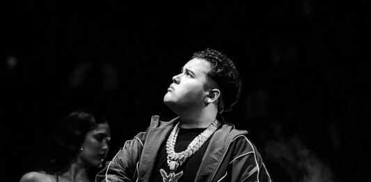 FloyyMenor supera los 9 mil millones de reproducciones y “Gata Only” alcanza mil millones de visitas en YouTube