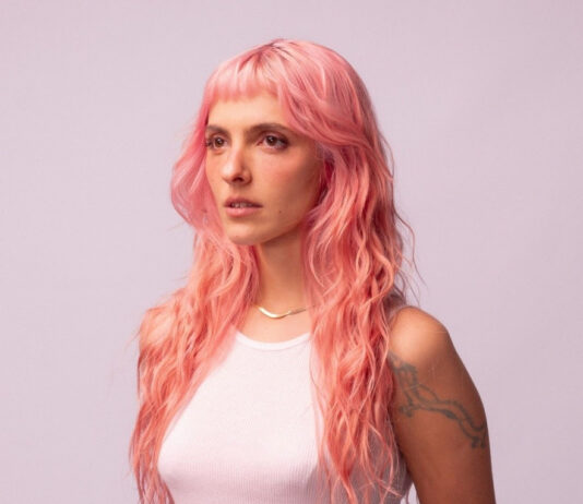 CARMEN SANCHEZ VIAMONTE presenta su single «RAYOS LÁSER»